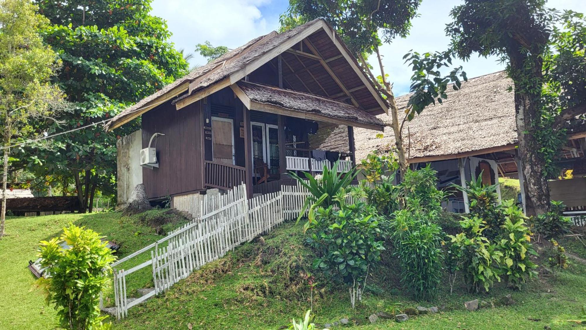 Pristine Paradise Dive Resort - Togean Islands, Una Una Pulau Unauna Exterior foto